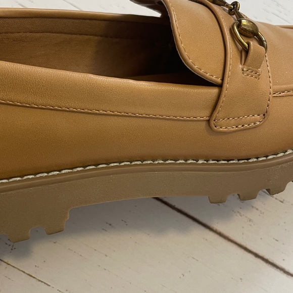 A New Day Danica Tan Loafers with Gold Buckle Accent, size 8.5 - Picture 10 of 12